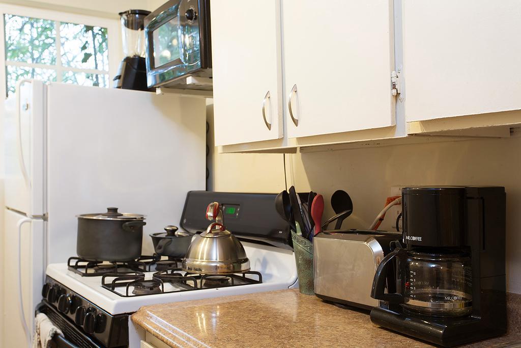 Hollywood Hills Suites Лос Анджелис Екстериор снимка